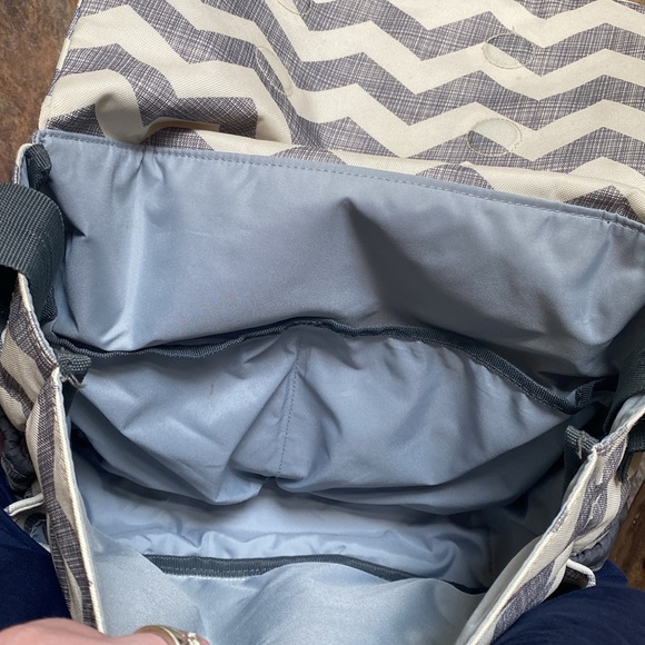 Skip Hop messenger bag diaper bag - Picture 3 of 7